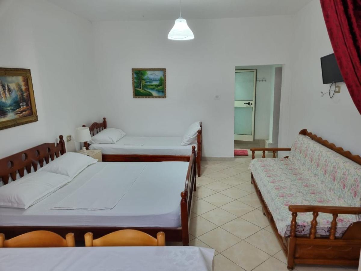 Guesthouse Novi Durrës Exteriör bild