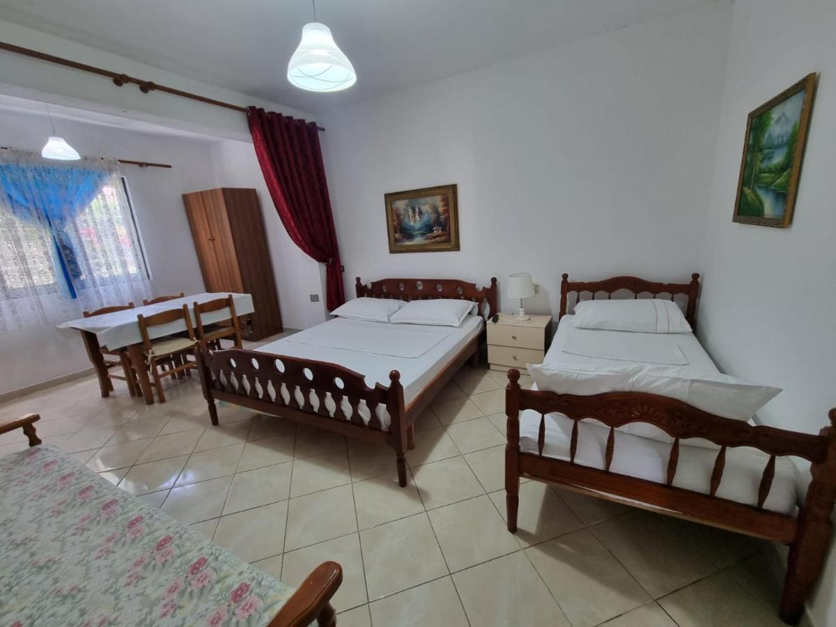 Guesthouse Novi Durrës Exteriör bild