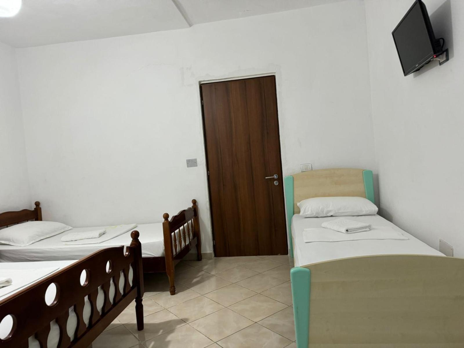 Guesthouse Novi Durrës Rum bild