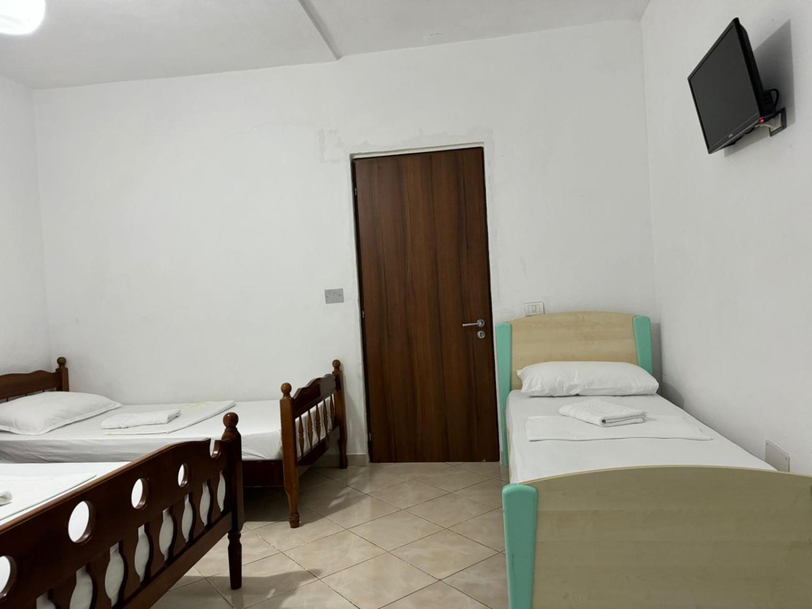 Guesthouse Novi Durrës Rum bild