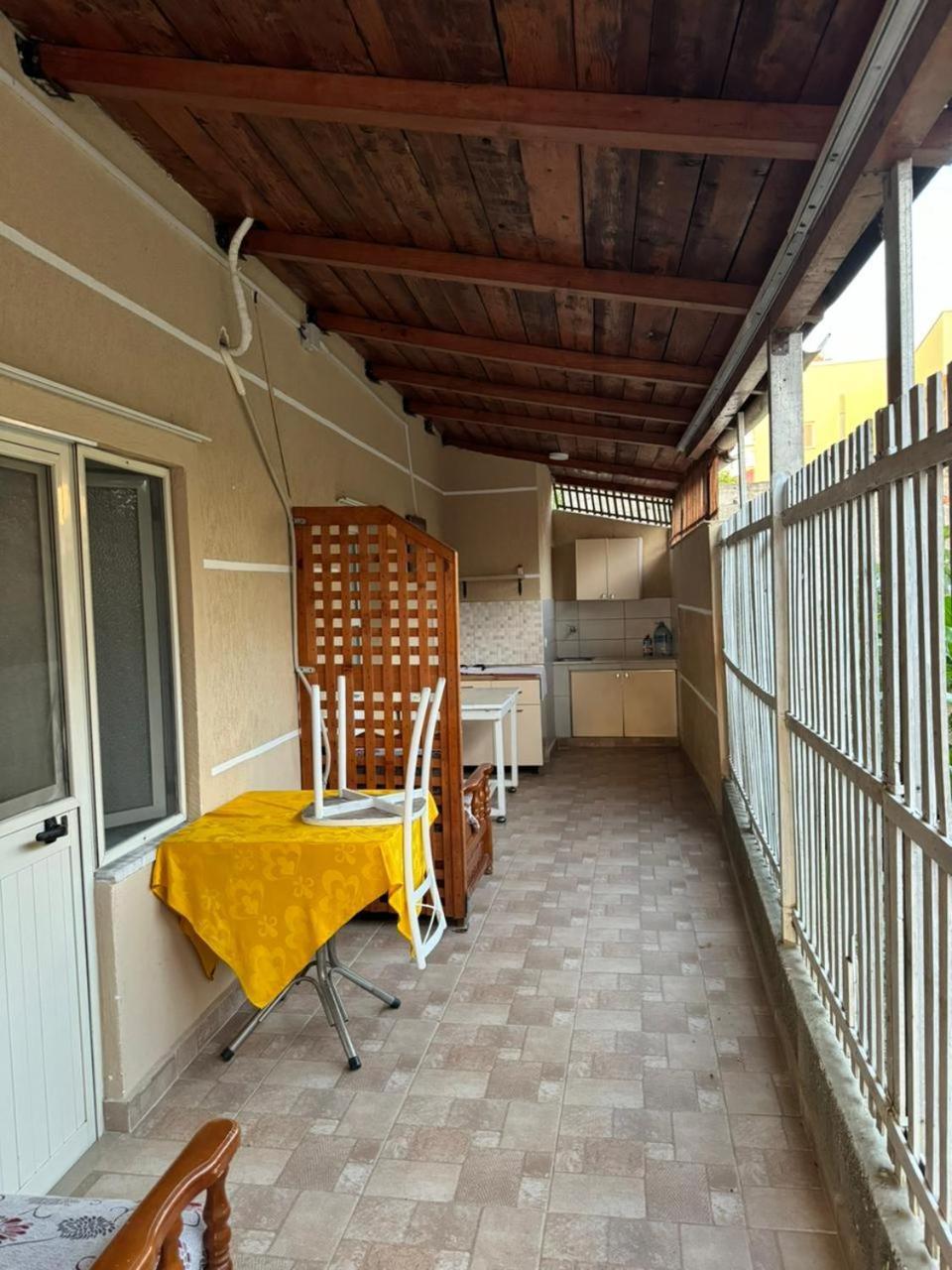 Guesthouse Novi Durrës Rum bild