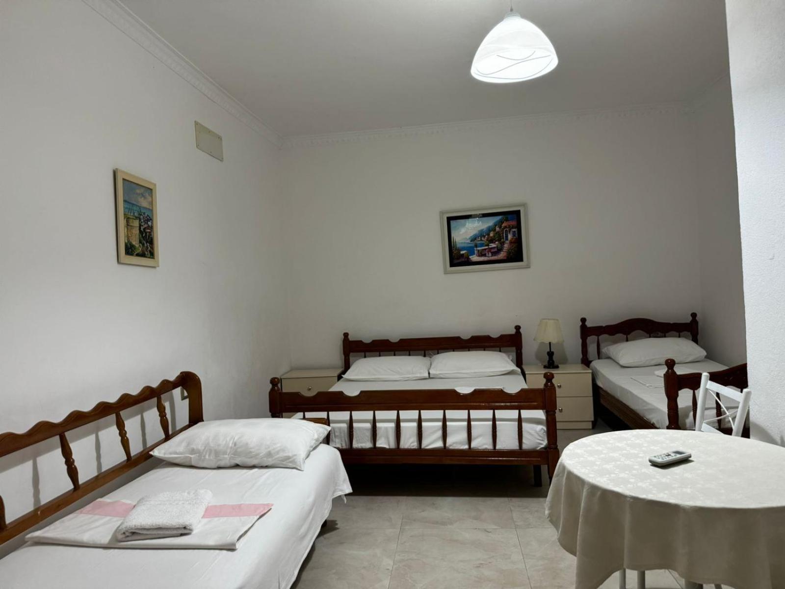 Guesthouse Novi Durrës Exteriör bild