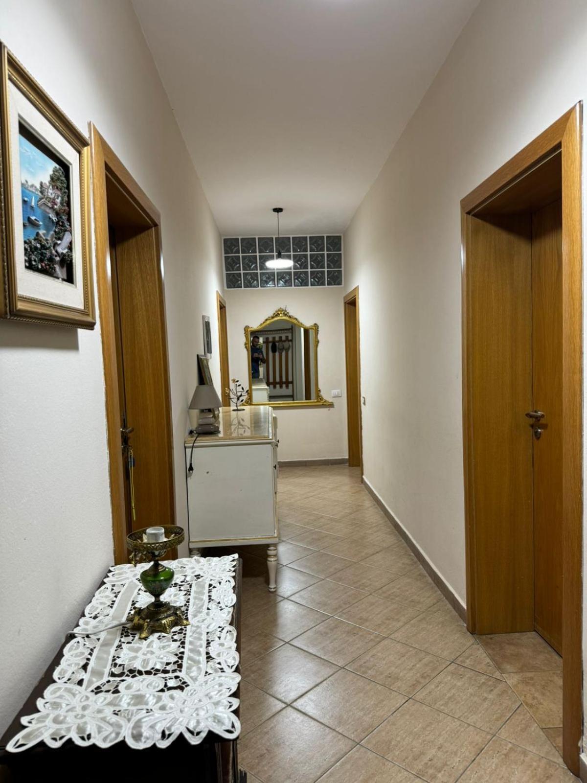 Guesthouse Novi Durrës Exteriör bild