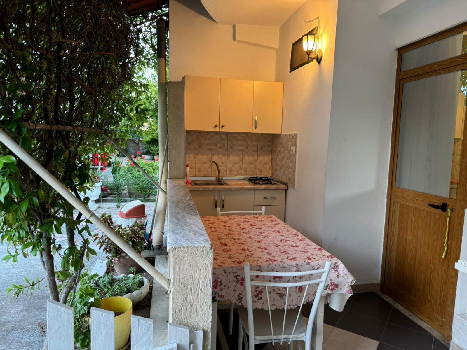 Guesthouse Novi Durrës Exteriör bild